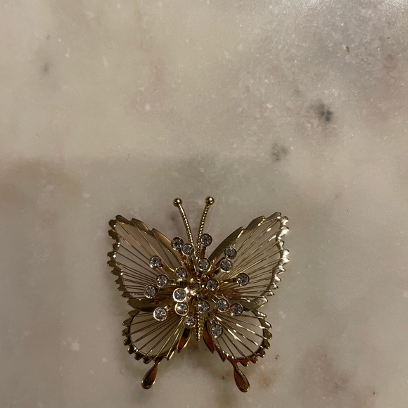 Monet Signed Gold Butterfly Brooch - Picture 5 of 6